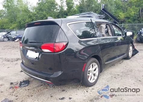 2017 Chrysler Pacifica Touring-L Plus z USA, uszkodzony, nr VIN 2C4RC1EG0HR752728